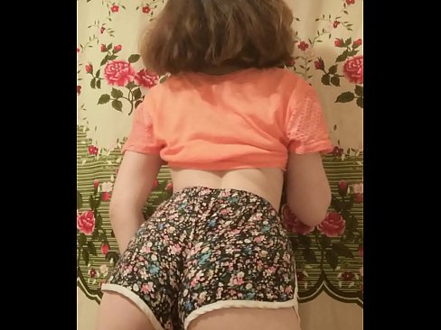 ❤️ סעקסי יונג באַבע סטריפּינג אַוועק איר קורצע הייזלעך אויף אַפּאַראַט ☑ סעקס ווידעא ביי yi.makesexnotwar.ru ☑